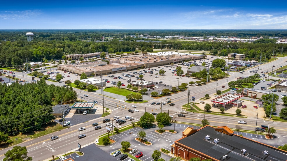 More Photos Of 102-400 Westwood Shopping Ctr, Fayetteville Unknown For Lease