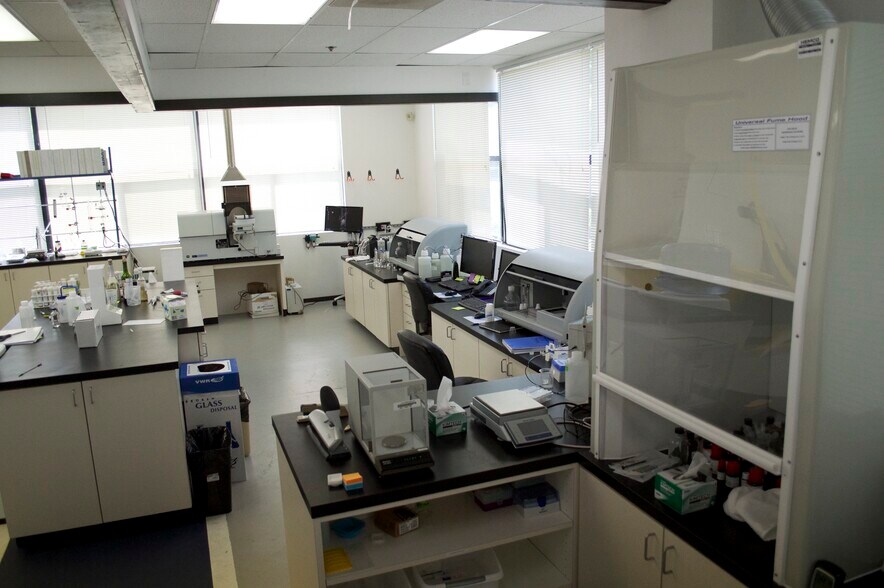More Photos Of 5468 Skylane Blvd, Santa Rosa Research And Development For Lease