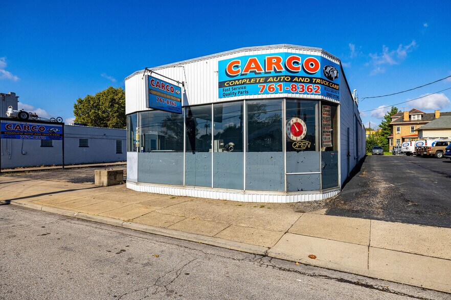 Primary Photo Of 7315 Vine St, Cincinnati Auto Repair For Sale