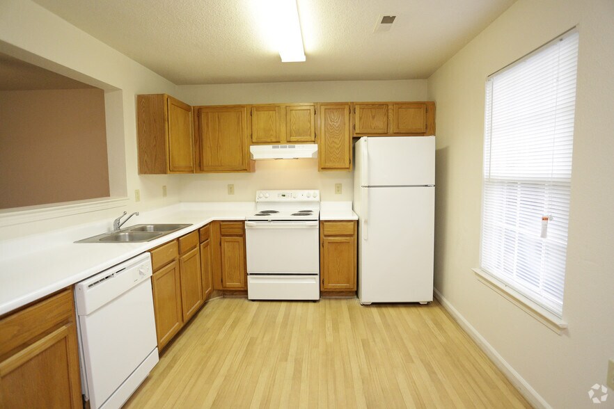 More Photos Of 5600 Salem Run Blvd, Fredericksburg Apartments For Sale