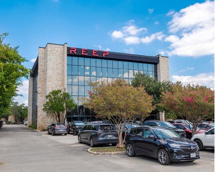 More Photos Of 7410 Blanco Rd, San Antonio Office For Lease