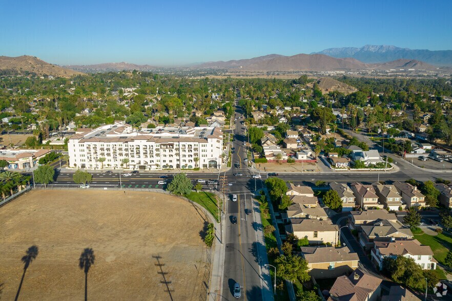 More Photos Of 3071 Market St, Riverside Land For Sale