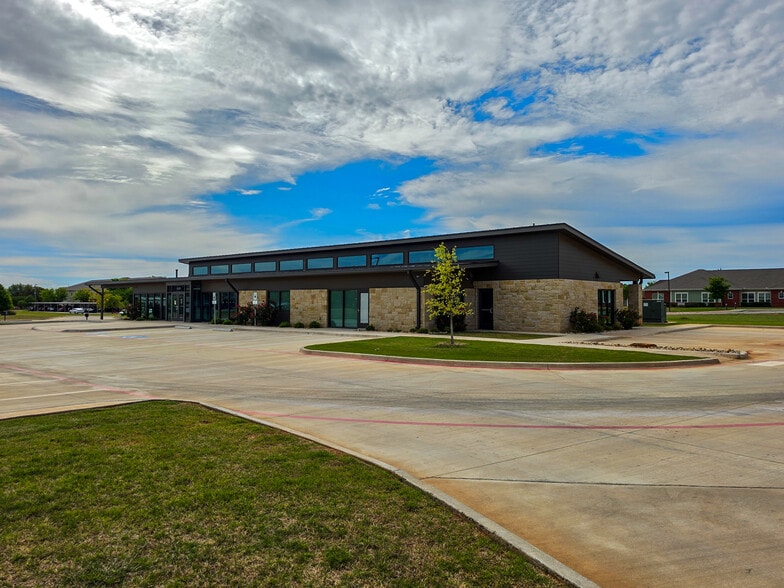 More Photos Of 6450 Central Park Blvd, Abilene Office For Lease