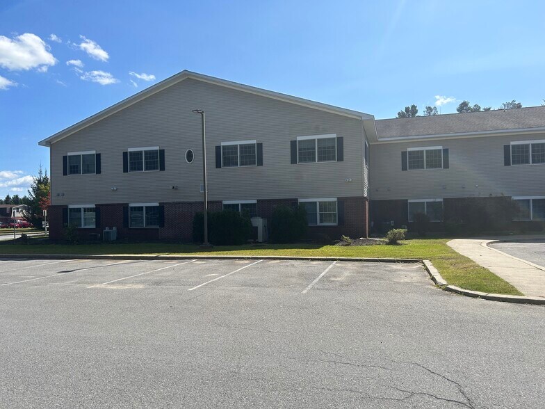 More Photos Of 375 Bay Rd, Queensbury Medical For Lease