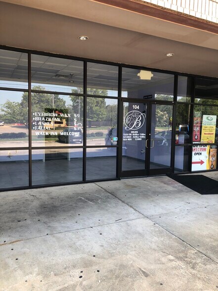 More Photos Of 1890 Berryhill, Cordova Unknown For Lease