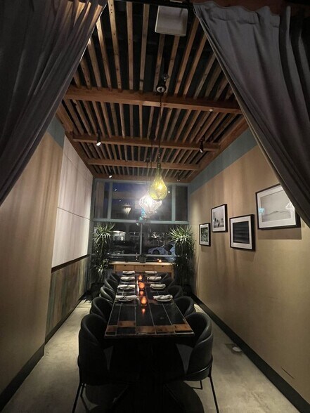 More Photos Of 2255-2259 Avenida De La Playa, La Jolla Storefront Retail Office For Lease