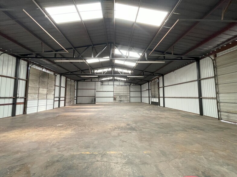More Photos Of 2901 E Hwy 80, Abilene Warehouse For Lease