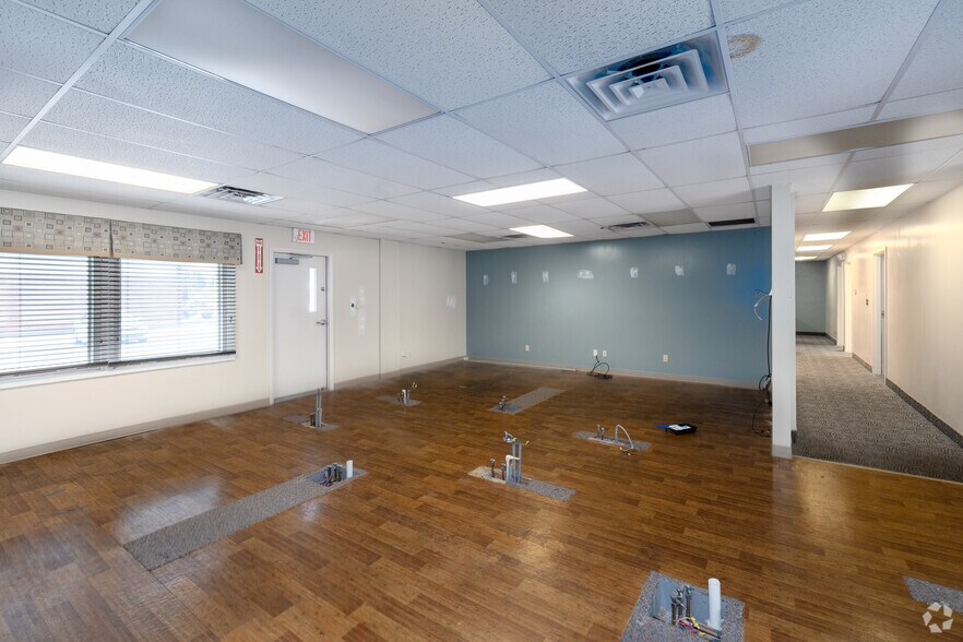 More Photos Of 2828 E State Blvd, Fort Wayne Medical For Sale