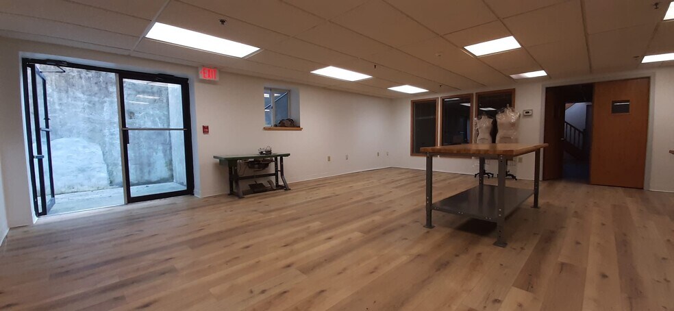 More Photos Of 42-67 Eastern Ave, Saint Johnsbury Loft Creative Space For Lease