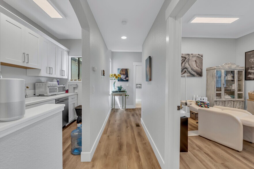 More Photos Of 160 Cherry Ave, Auburn Office Residential For Sale