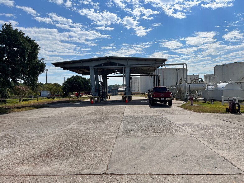 More Photos Of 17617 Aldine Westfield Rd, Houston Specialty For Sale