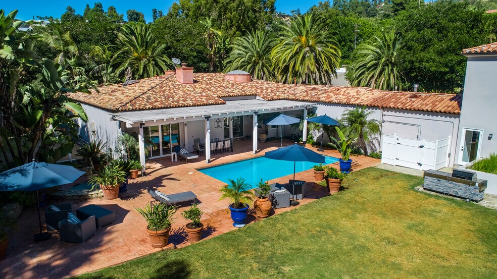 More Photos Of 9696 Antelope Rd, Beverly Hills Specialty For Lease