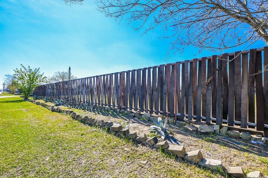 More Photos Of 1760 Allen Genoa Rd, Houston Land For Sale