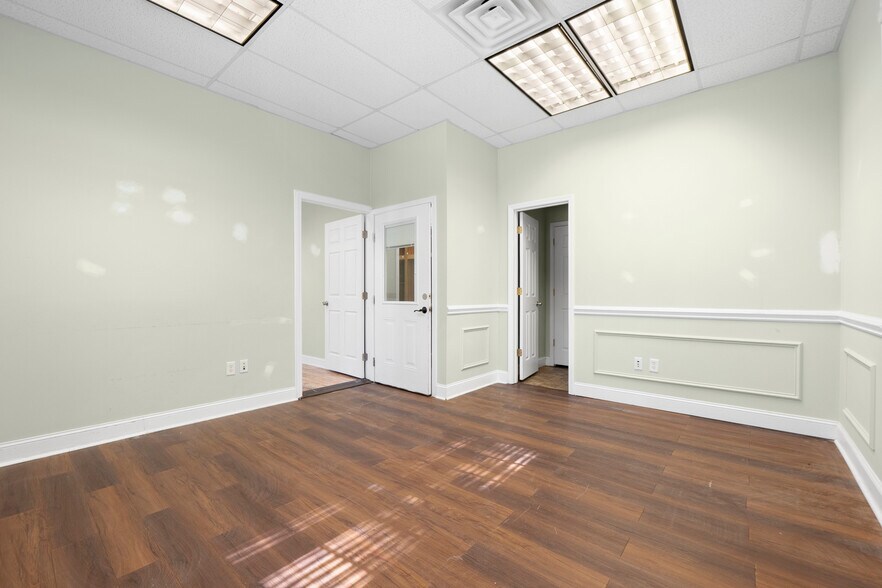 More Photos Of 317 Sylvan St, Chattanooga Office For Sale