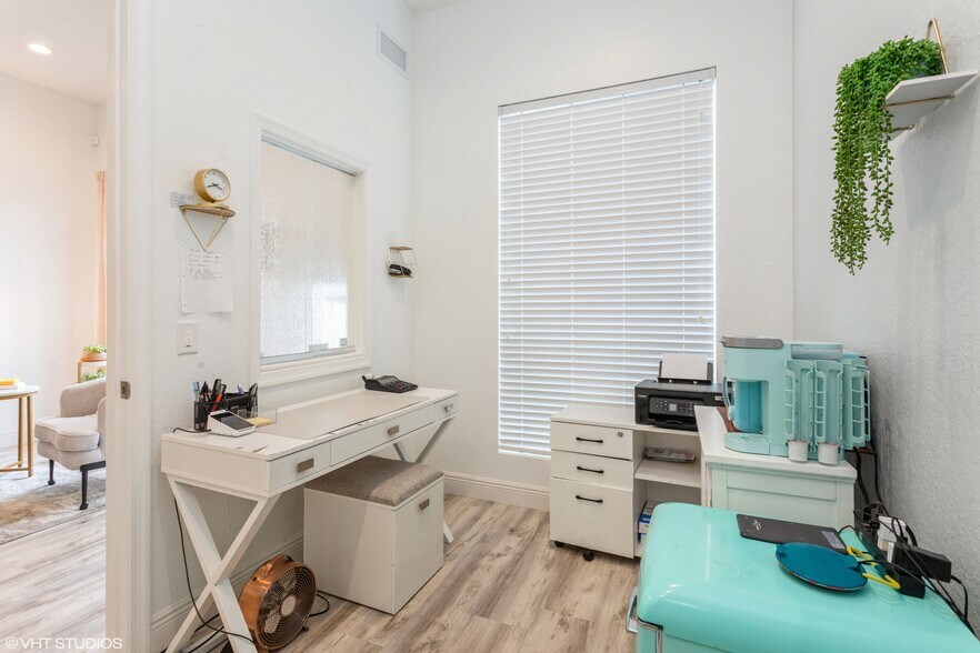 More Photos Of 221 Greenwich Cir, Jupiter Medical For Sale