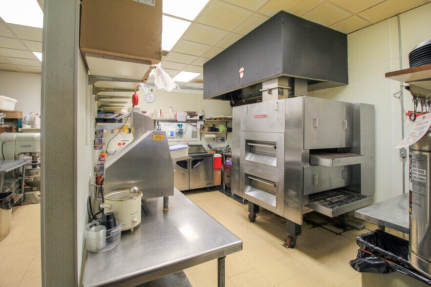 More Photos Of 211 N Main St, Pocahontas Restaurant For Sale