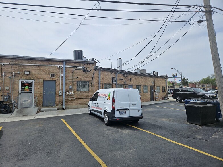 More Photos Of 5370 W 95th St, Oak Lawn Storefront For Sale