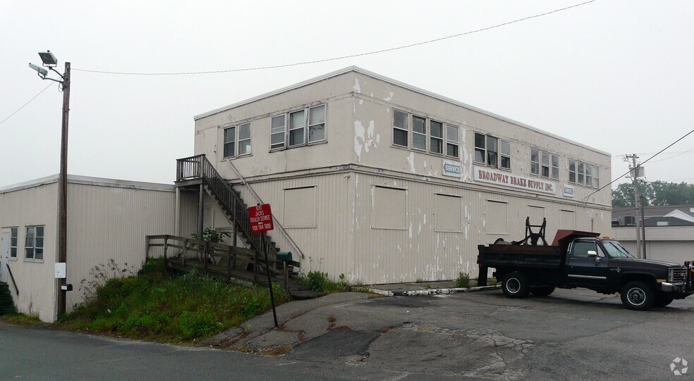 More Photos Of 1093 N Montello St, Brockton Service For Lease