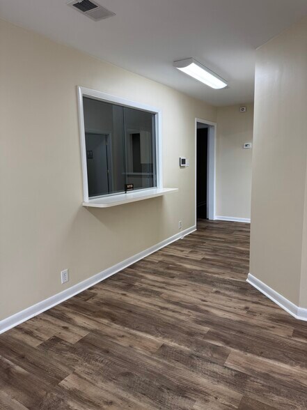 More Photos Of 200 Outlet Point Blvd, Columbia Office For Lease