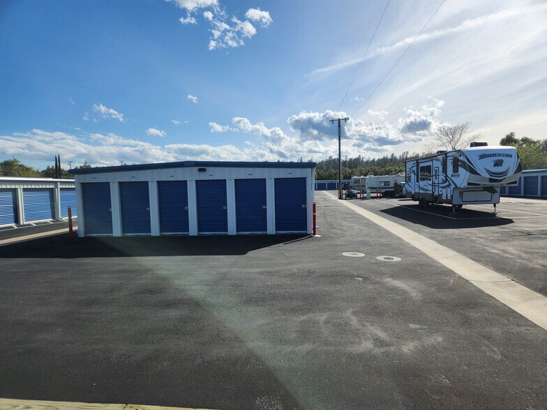 More Photos Of 7306 White House Dr, Anderson Specialty For Sale