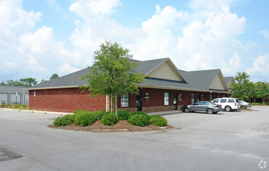 Primary Photo Of 4487 Woodbine Rd, Pace Office For Sale