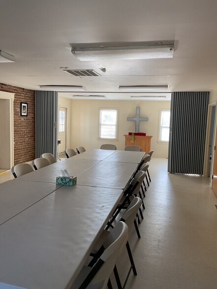 More Photos Of 21075 Frog Level Rd, Ruther Glen Specialty For Sale