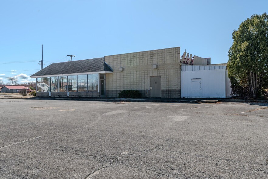 More Photos Of 270 Broadway, Whitehall Freestanding For Sale