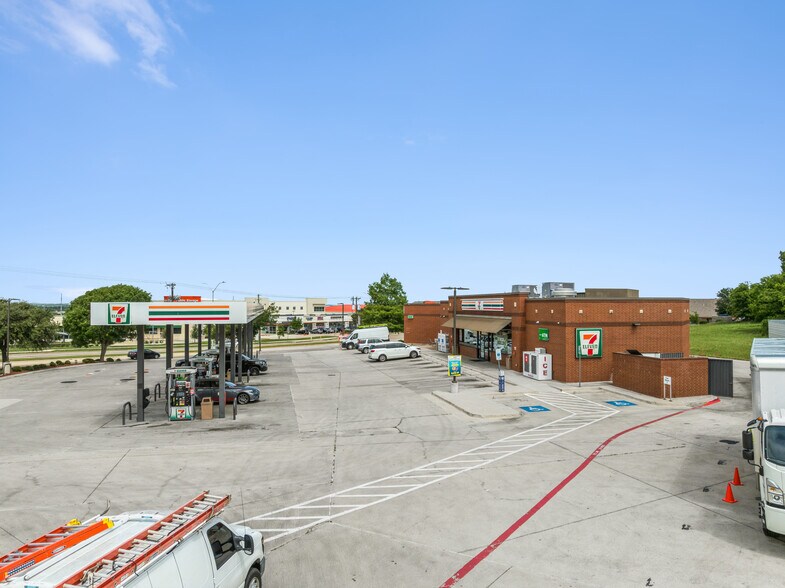More Photos Of 5420 Altamesa Blvd, Fort Worth Service Station For Sale