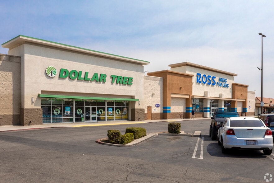 More Photos Of 5400 Olive Dr, Bakersfield General Retail For Lease