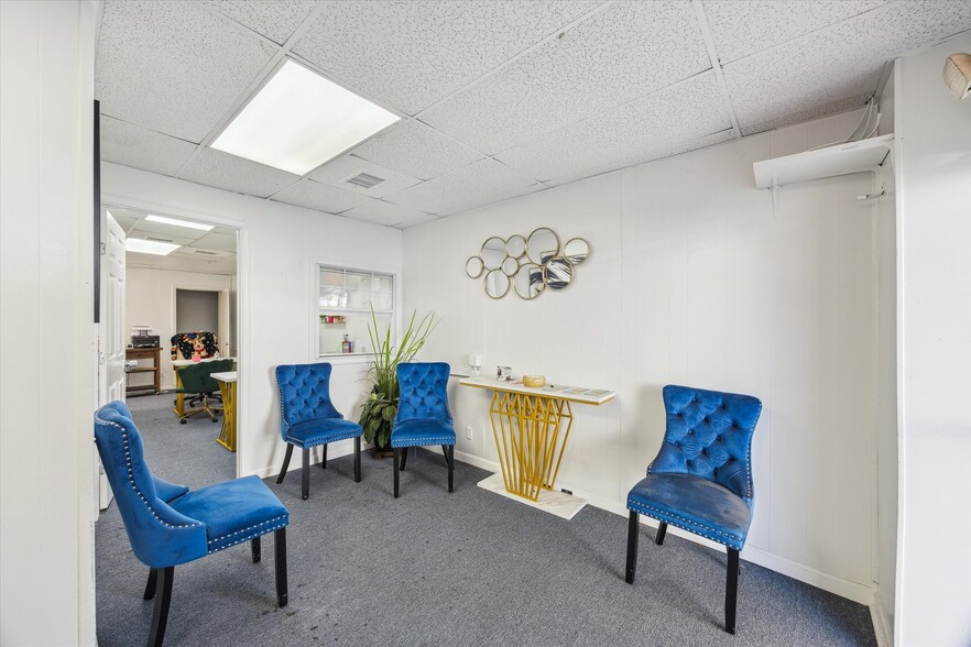 More Photos Of 417 San Jacinto St, Houston Specialty For Sale