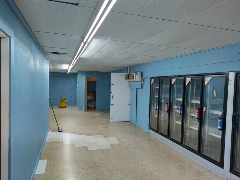 More Photos Of 10810 Alameda Dr, Norman Restaurant For Sale