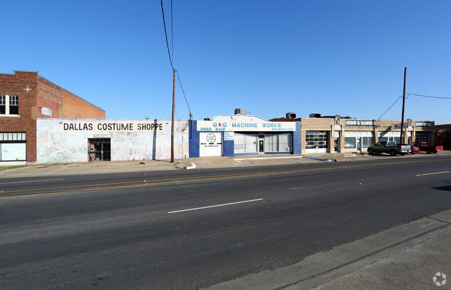 More Photos Of 3905 Main St, Dallas Storefront For Sale