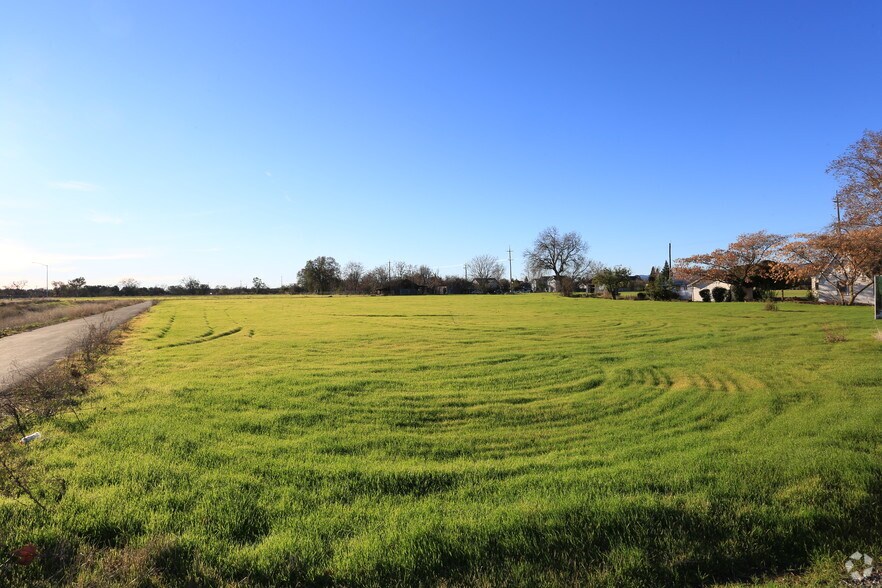 More Photos Of 800 East Grant Ave & Hwy 128, Winters Land For Sale