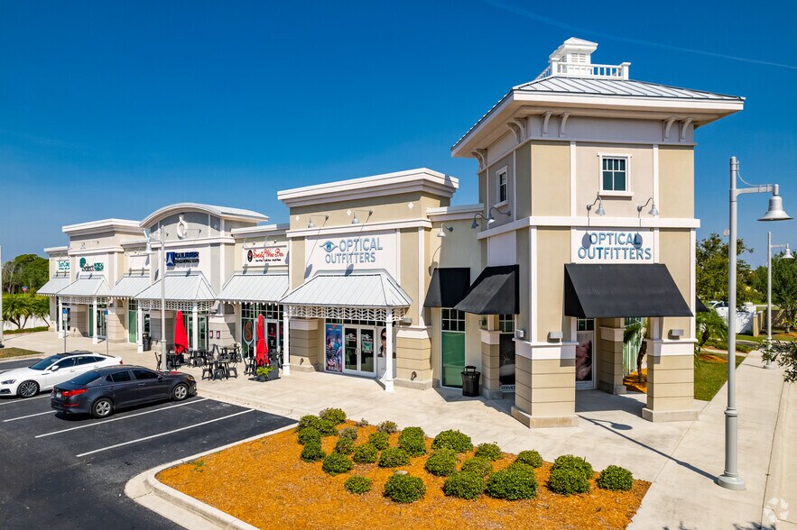 More Photos Of 252 Harbor Village Ln, Apollo Beach General Retail For Lease