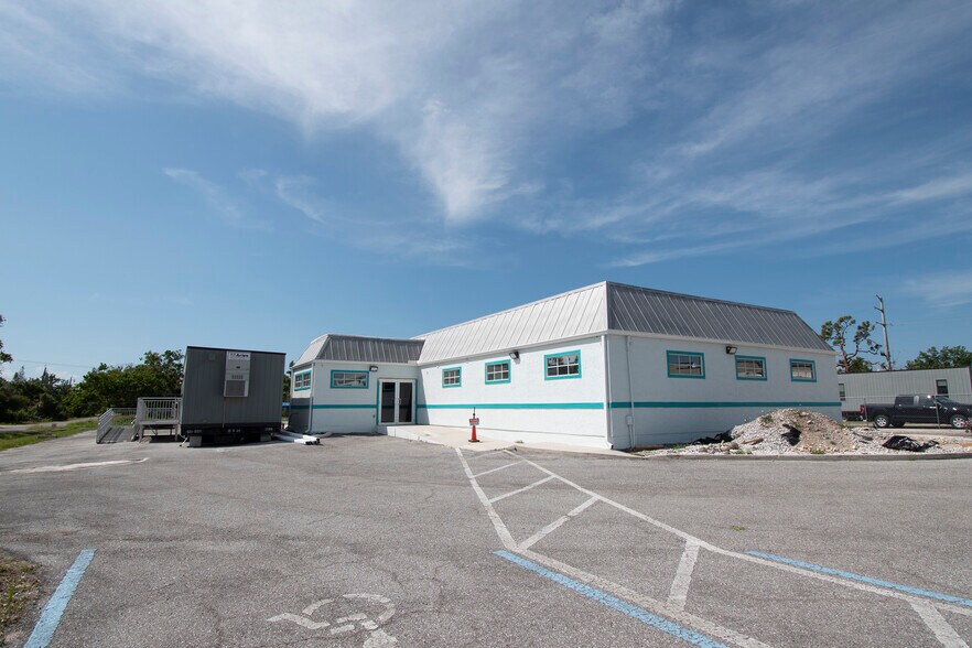 More Photos Of 4535 Tamiami Trl, Port Charlotte Office For Lease