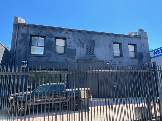 More Photos Of 3712 Beverly Blvd, Los Angeles Office For Lease