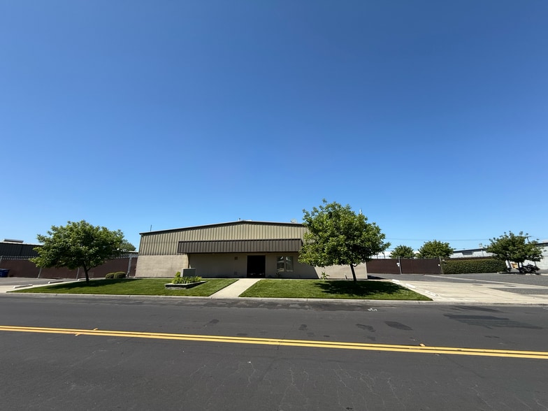 Primary Photo Of 4847 Stratos Way, Modesto Warehouse For Lease