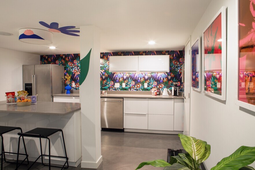 More Photos Of 4009 E Lake St, Minneapolis Office For Lease