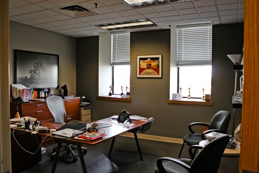 More Photos Of 520 N Christopher Columbus Blvd, Philadelphia Office For Lease