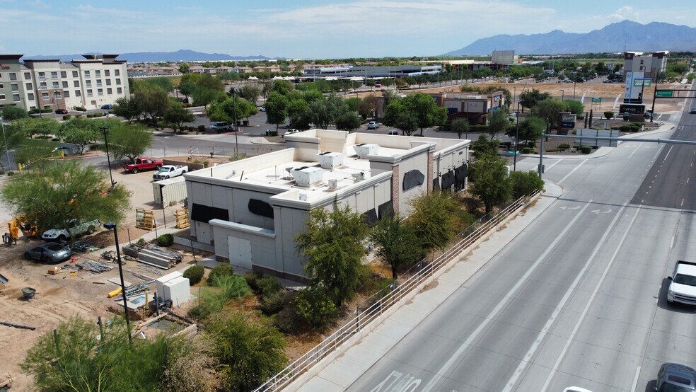 More Photos Of 1035 N Avondale Blvd, Avondale Freestanding For Lease