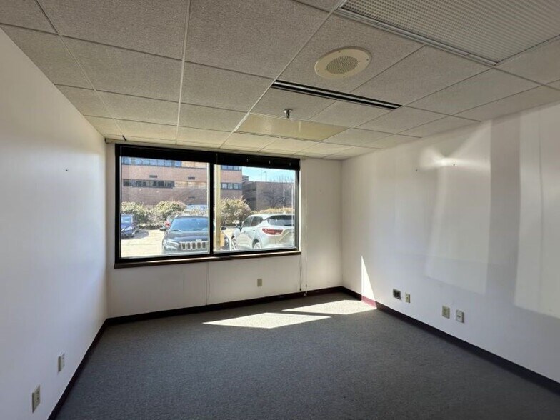 More Photos Of 301 W 1st St, Dayton Medical For Sale