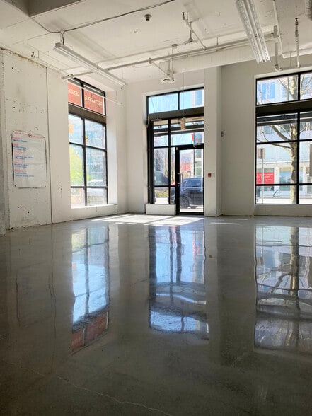 More Photos Of 140-142 E Esplanade, North Vancouver Bank For Lease