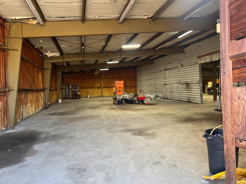 More Photos Of 1953 Mobile Rd, Montgomery Warehouse For Sale
