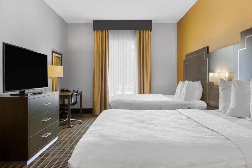 More Photos Of 13600 Hartman Ln, Walker Hotel For Sale
