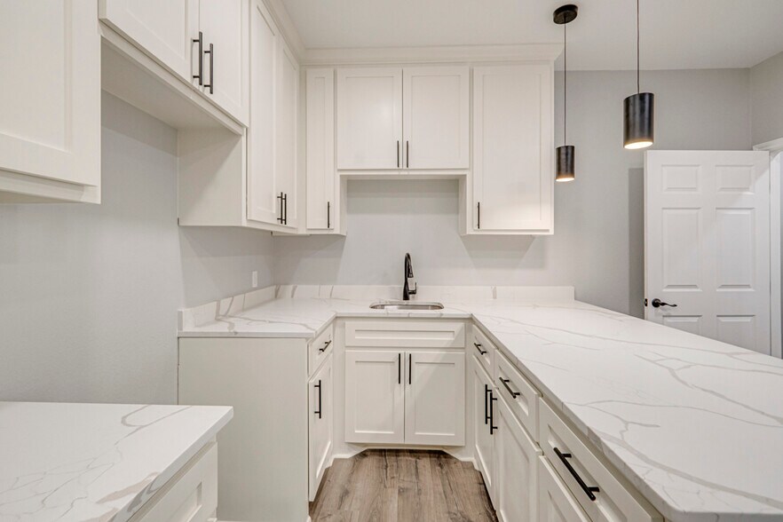 More Photos Of 5268/5450 N FM 866, Odessa Warehouse For Sale