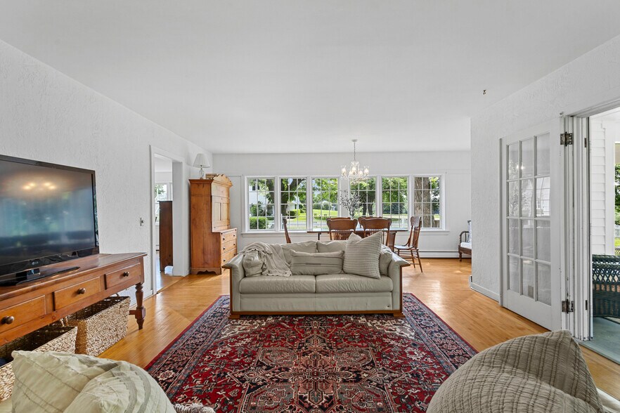 More Photos Of 540 North St, Green Lake Storefront Retail Residential For Sale