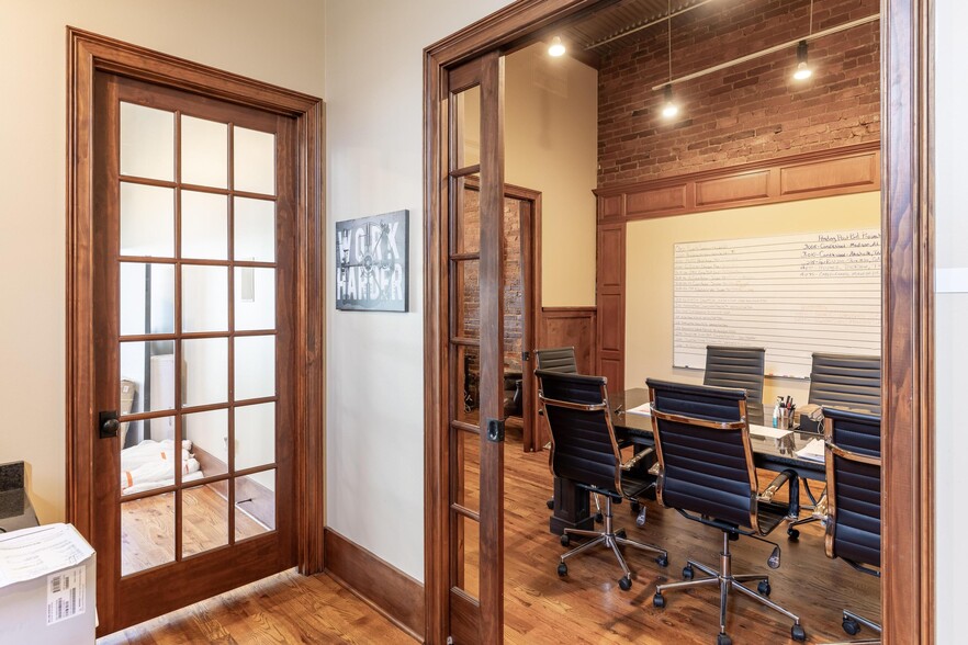 More Photos Of 2401 Broad Street, Chattanooga Office For Sale