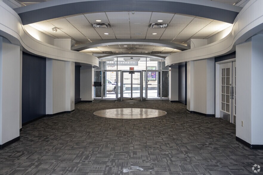 More Photos Of 322 Fourth Ave, Pittsburgh Industrial For Lease