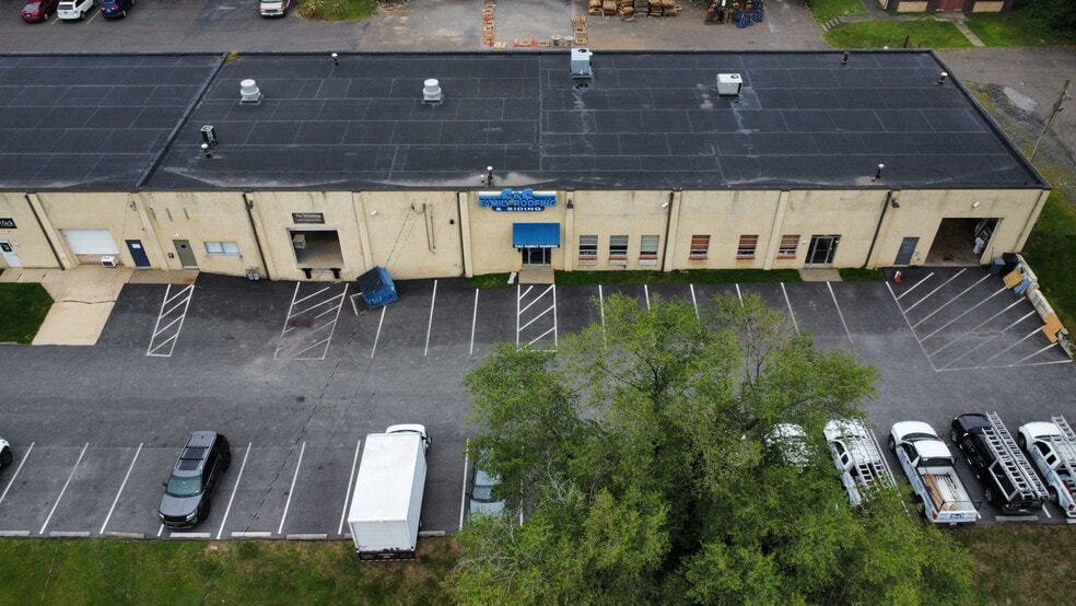 More Photos Of 533 Davisville Rd, Willow Grove Warehouse For Lease