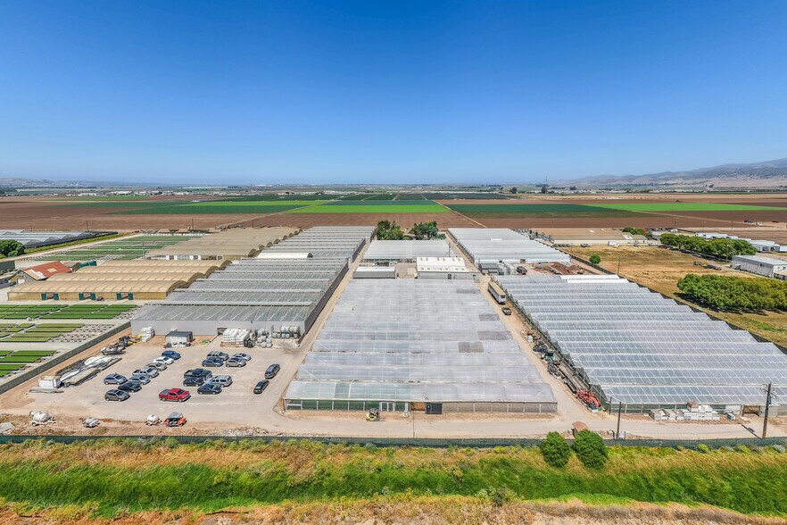 More Photos Of 23940 Potter Rd, Salinas General Retail For Sale